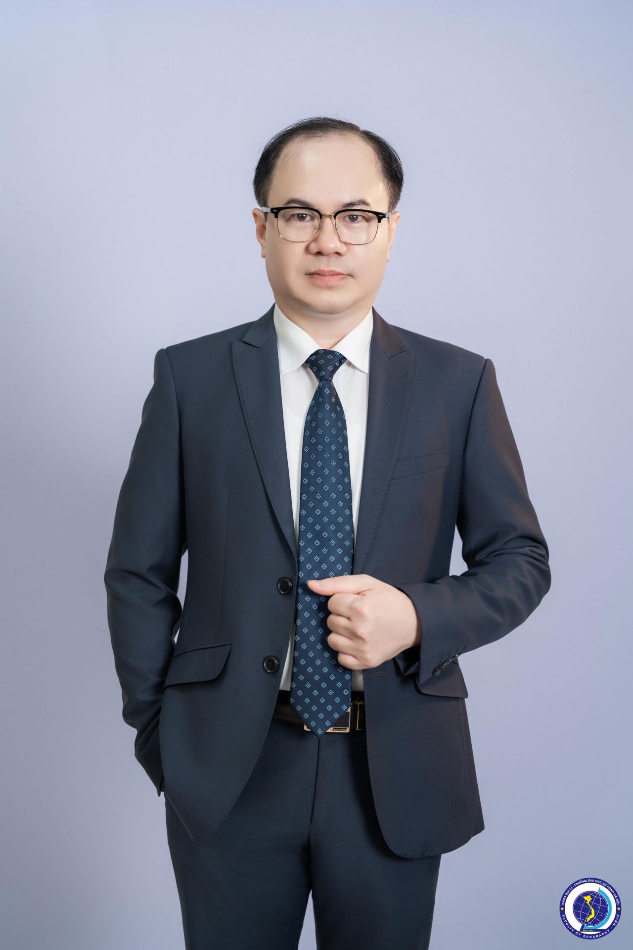 Trưởng khoa TS. Nguyễn Quyết Chiến