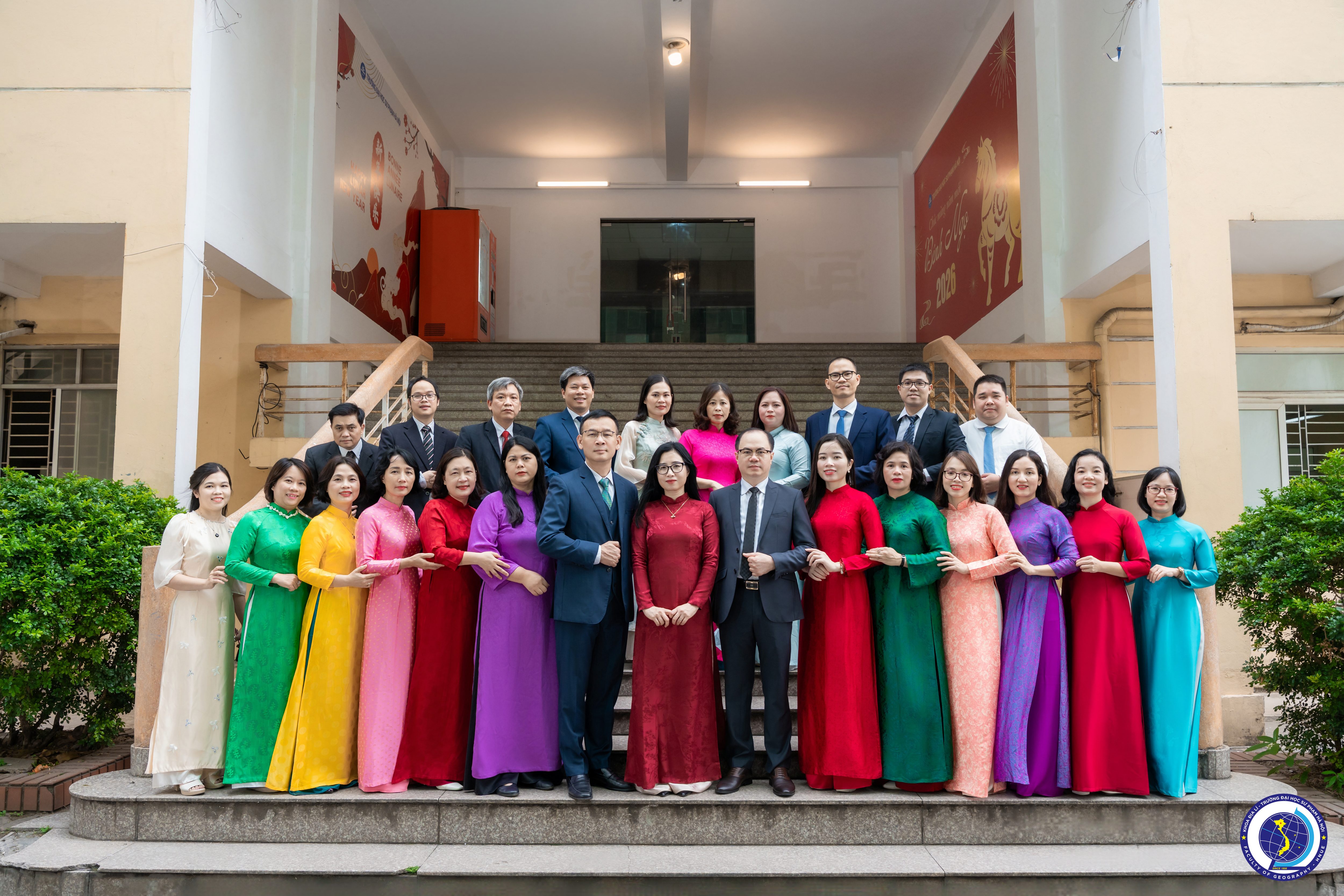 Cán bộ, giảng viên khoa Địa lý